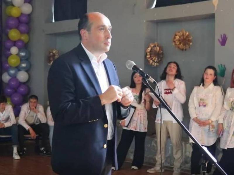 ცაგერის საჯარო სკოლაში საზეიმო ,,ბოლო ზარი" გაიმართა.